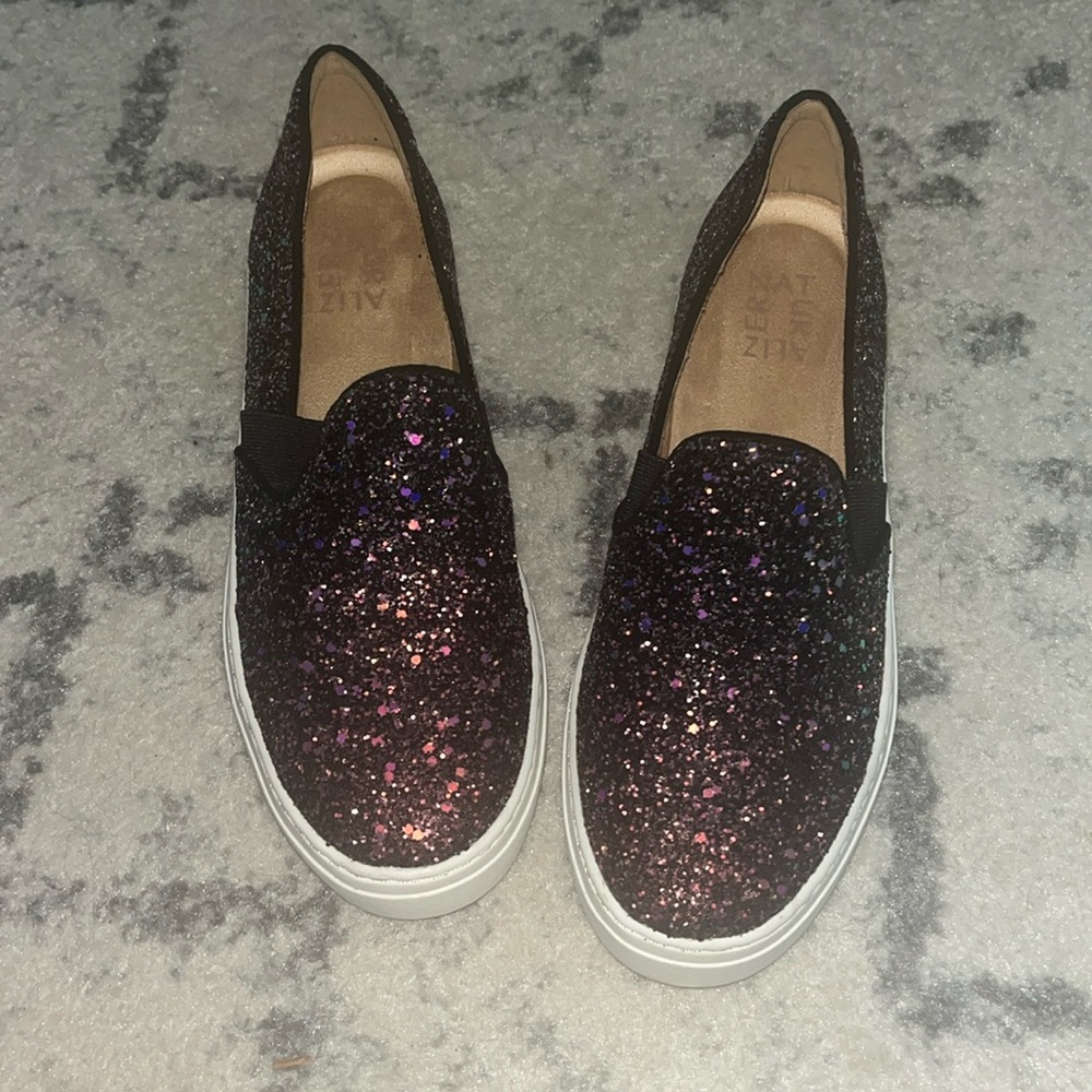 NWT glitter shoes